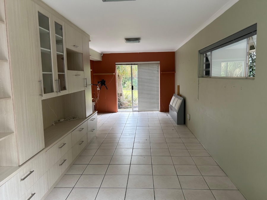 To Let 4 Bedroom Property for Rent in Mill Park Eastern Cape